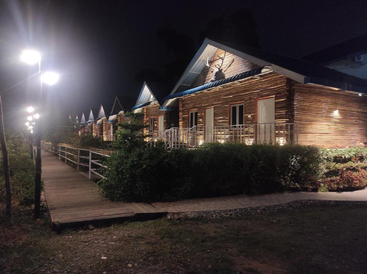 Changs Resort Kaharpara ภายนอก รูปภาพ