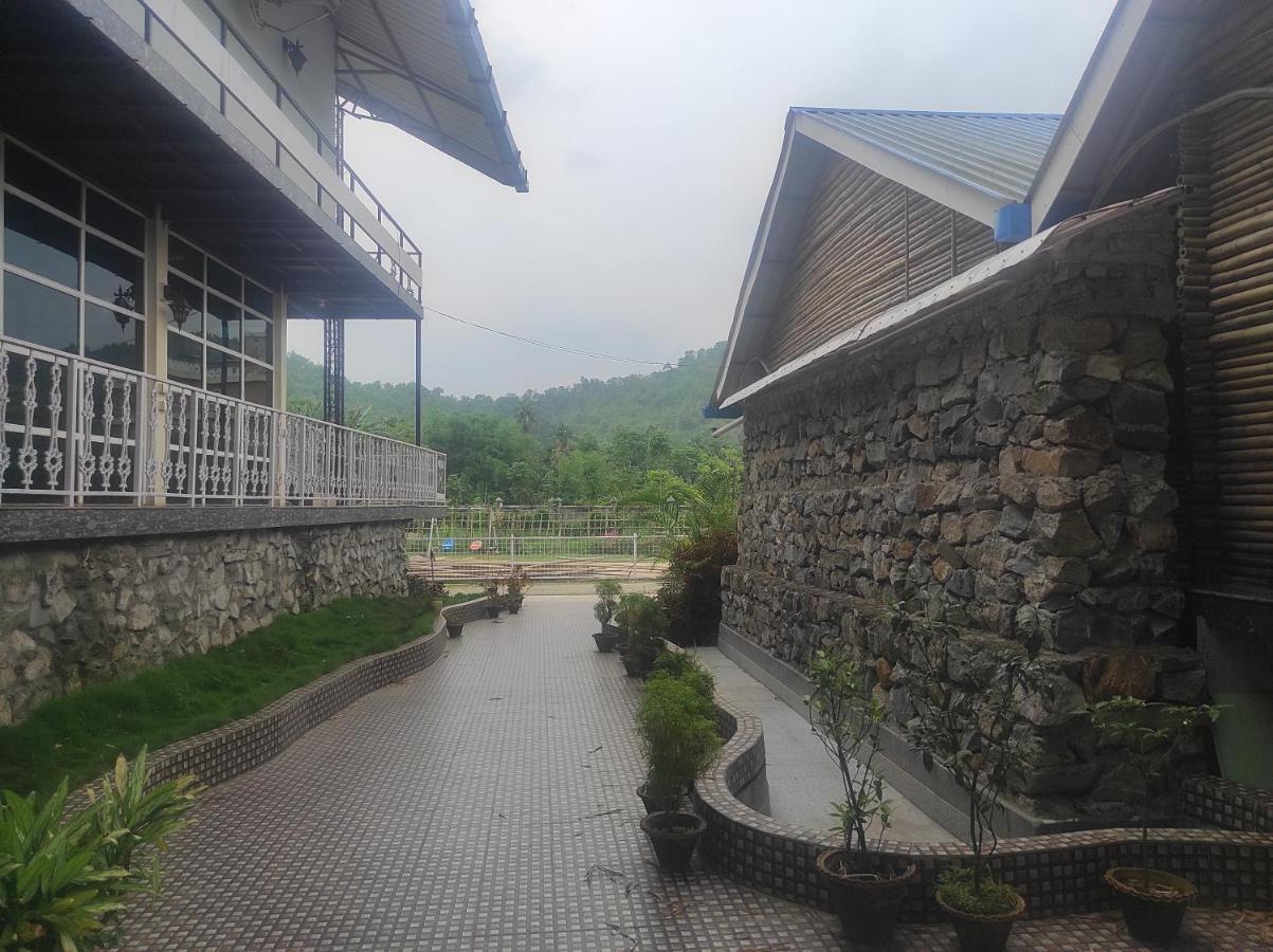 Changs Resort Kaharpara ภายนอก รูปภาพ